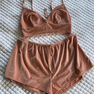 Victoria’s Secret sleep set